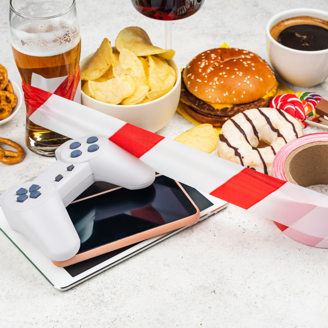 imagen de comida rápida, dulces, cerveza, café, mando de videojuegos, móvil y tablet. ejemplo de cosas que puden producir dopamina low cost